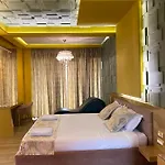 Hotel New W Tirana