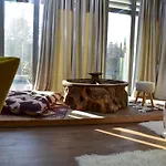 Hotel New W Tirana