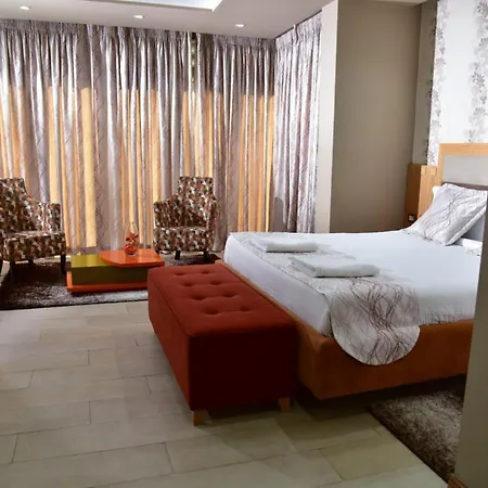 Hotel New W Tirana
