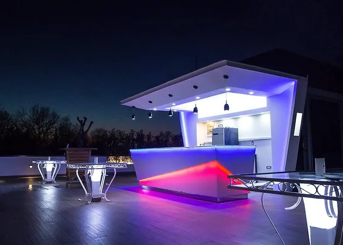 Hotel New W Tirana