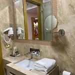 New W Szálloda Tirana