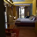 New W Szálloda 4*