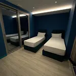 New W Szálloda 4*