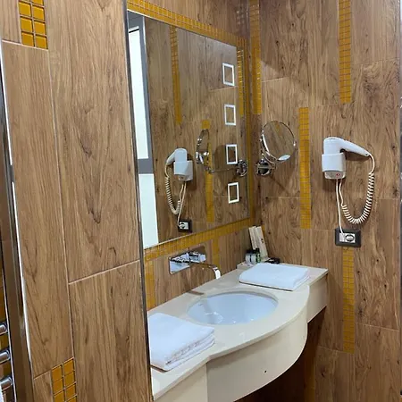 New W Ξενοδοχείο