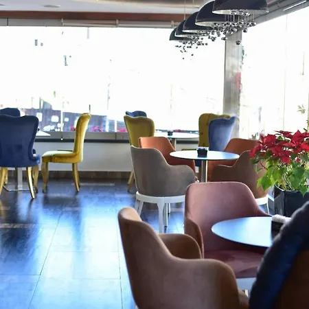 New W Ξενοδοχείο Τίρανα