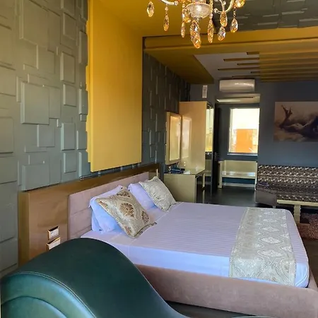 Hotel New W