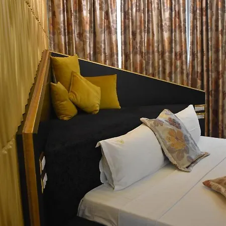 Hotel New W