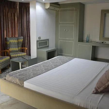 New W 4* Tirana