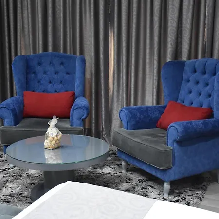 Hotel New W Tirana