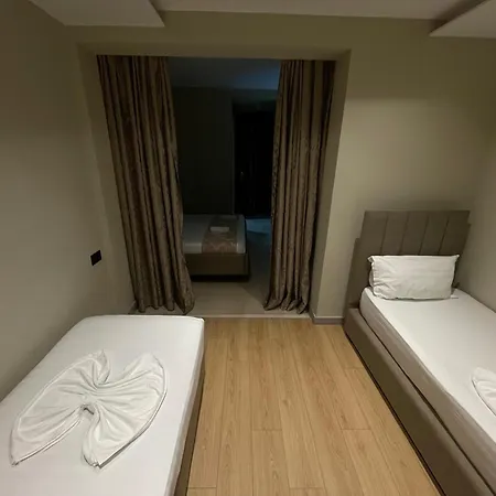 Hotel New W Tirana