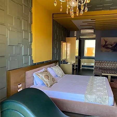 Hotel New W Tirana