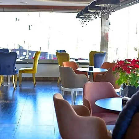 Hotel New W