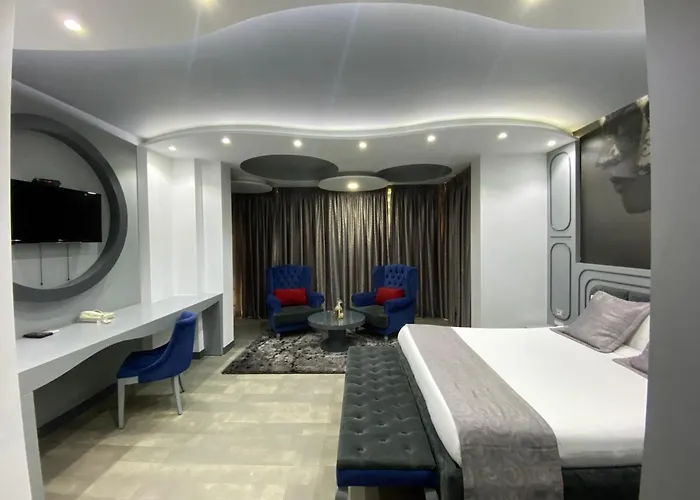 Hotel New W
